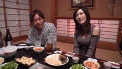 HMN-175 旅先ナンパNTR 妻が孕んだのは指輪を外して女友達と行った温泉旅行でナンパされたチャラ男の子種だった。 JULIA 截图2