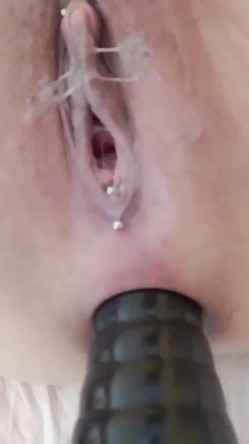 《稀缺资源 震撼狠货》推特字母圈网红SM界天花板重度性虐大师【I_m_ur】各种极限调教私拍~扩张 异物 虐阴虐尿道花样繁多 截图3