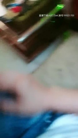 广东KTV的淫乱一夜【寂寞泛滥的青春】灯红酒绿，畅饮高歌，玩high了拉到洗手间来一炮，天天换不同女人 截图2