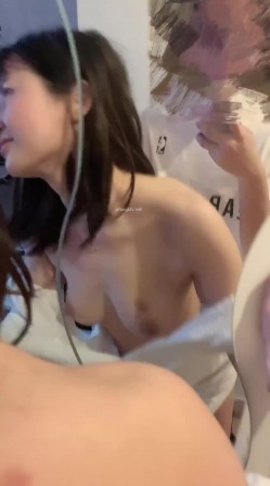 高价良家云盘流出，极品反差女友，爱旅游爱分享，日常生活照及性爱视频 截图1