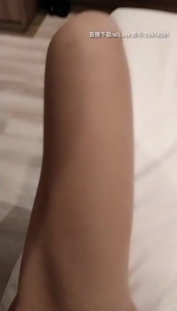 高颜值眼镜娘『大二吞精学妹』诱惑小哥啪啪给他口交深吞技术精湛 无套内射 截图12