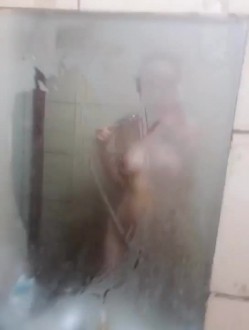 电报高端私密群内部福利分享视图整合集，各种淫妻白富美反差良家婊 截图1