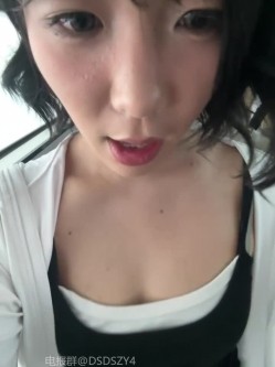️极品反差甜妹【lucy2027】表情非常可爱的学生妹趁着没人在教室和厕所自慰 截图8