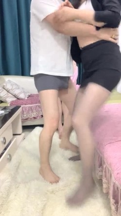 国产精品自拍主播，【战神VS良家】离异单亲美熟女的性福生活，跟情人大哥颠鸾倒凤，尽享鱼水之欢，纵欲无限 截图4