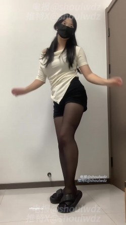 电报、推特PUA大神【shoulwdz】操控多位大奶清纯学生母狗，紫薇裸舞啪啪自拍 截图5