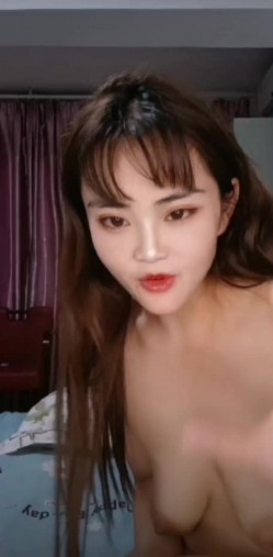 大屌老公女上位暴力无套打桩颜值老婆，再换个体位后入操逼 截图8
