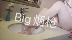 推特优质超强调教大佬玩女高手重庆烟枪 万磁王 凝望等新品失控潮喷边肏边喷一字马虐阴都是极品模特完整时长 截图12