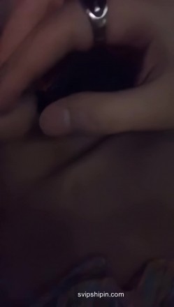 大佬黑白DOM老Zz字母交流圈封神作品反差母狗SM调教群P大神精修一段 截图2