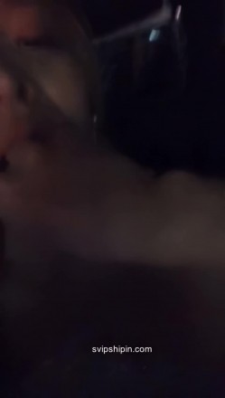 大佬黑白DOM老Zz字母交流圈封神作品反差母狗SM调教群P大神精修一段 截图7