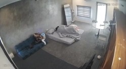 黑客破解家庭网络摄像头偷拍住毛坯房的年轻情侣疯狂做爱有时一天做爱几次 截图5