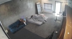 黑客破解家庭网络摄像头偷拍住毛坯房的年轻情侣疯狂做爱有时一天做爱几次 截图7