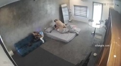 黑客破解家庭网络摄像头偷拍住毛坯房的年轻情侣疯狂做爱有时一天做爱几次 截图14