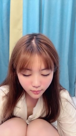 顶级新人校花【西不西】下海福利，狂吃大屌无套啪啪内射干爽 截图2