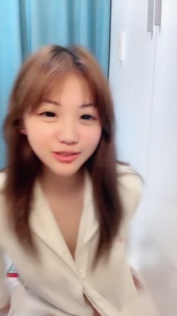 顶级新人校花【西不西】下海福利，狂吃大屌无套啪啪内射干爽 截图14