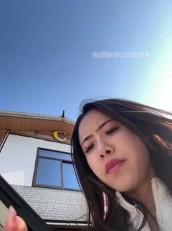 ️户外主播【qingqing-ss】高颜值长腿丝袜、公园、网吧大胆裸露自慰 截图9