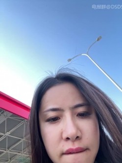 ️户外主播【qingqing-ss】高颜值长腿丝袜、公园、网吧大胆裸露自慰 截图15