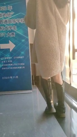 露出界天花板满级狂人！身材苗条性感网红【兔兔】私拍，学校公园商场各种场所人前露出翻屁眼露逼紫薇喷水 截图11