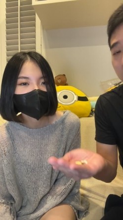 台湾泡良大神性爱救火队「xinyimark」OF日常约炮露脸私拍 众多良家学生模特网红拜倒在炮王牛仔裤下 截图4