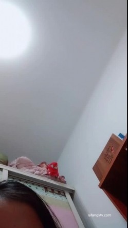 骚货奶妈~【哺乳期】收费自慰挤奶~跳蛋~道具~呻吟声好刺耳，骚逼和大奶子，挑逗你们！ 截图16