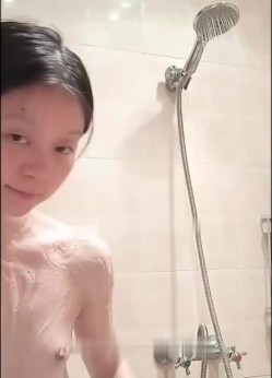 重庆文理学院物流工程 秦子倩 出轨曝光学霸母狗自拍洗澡 露脸骑乘叫声娇媚销魂 截图2