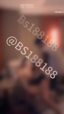极品绿帽淫妻【仙人掌BS188】399付费，单男操3P露出车震，主打一个刺激 截图7