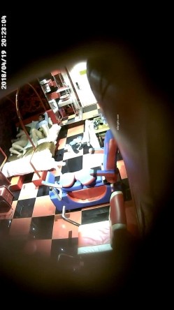 【360酒店】稀有情趣主题房，道具各种试，玩的很嗨 截图15