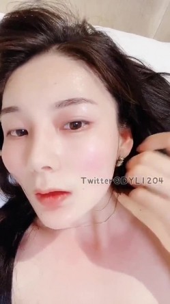 退圈女神归来！王动御用招牌女神模特【甲乙丙我姓丁】最新解锁推特自拍大胆露出全套 截图1