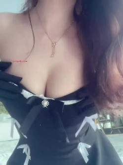 秀人网杨晨晨最新半裸娇喘和土豪啪啪视频流出 颜值真的很高S型身材太棒了饱满玉乳性感黑丝 截图13