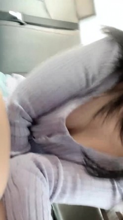 【京鱼儿】19岁童颜巨乳少女 各种服装 道具自慰 20小时，超大合集 截图7