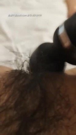 妞妞会叫苗条少妇大黑牛自慰户外车震，路边跳蛋塞逼露出回到车里口交抽插 截图1
