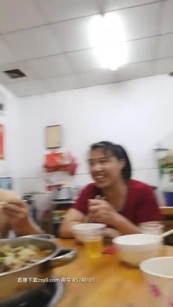 妞妞会叫苗条少妇大黑牛自慰户外车震，路边跳蛋塞逼露出回到车里口交抽插 截图6