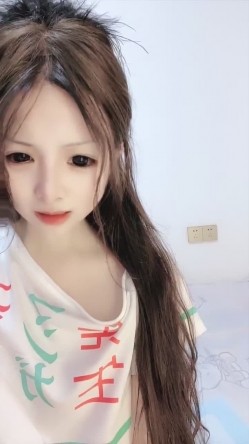 萝莉校花推荐 超正点【1点萝】美到让你鸡巴翘起 道具自慰喷水 看脸就能射的学生妹 罕见啪啪干爽 截图2