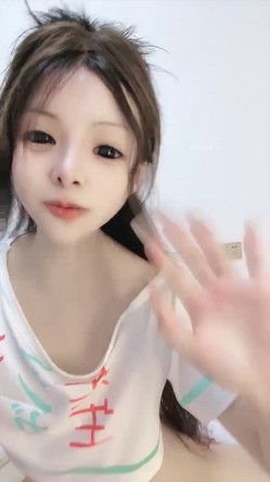 萝莉校花推荐 超正点【1点萝】美到让你鸡巴翘起 道具自慰喷水 看脸就能射的学生妹 罕见啪啪干爽 截图8