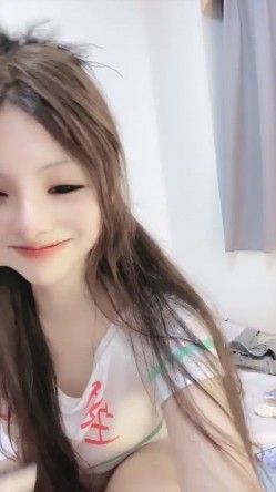 萝莉校花推荐 超正点【1点萝】美到让你鸡巴翘起 道具自慰喷水 看脸就能射的学生妹 罕见啪啪干爽 截图12