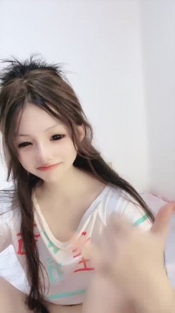 萝莉校花推荐 超正点【1点萝】美到让你鸡巴翘起 道具自慰喷水 看脸就能射的学生妹 罕见啪啪干爽 截图14