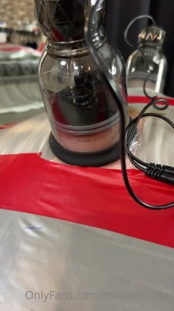 极品反差绿帽癖淫妻母狗【艾蜜莉】解锁私拍完结篇~协闺蜜约战粉丝换老公4P叠插排插超辣眼睛 截图5