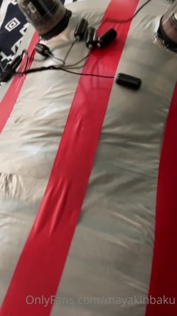 极品反差绿帽癖淫妻母狗【艾蜜莉】解锁私拍完结篇~协闺蜜约战粉丝换老公4P叠插排插超辣眼睛 截图8