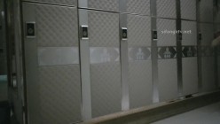 国内『温泉会所』贴脸偷拍沐浴更衣泳池戏水 超多美女良家少妇近距离接触 截图12