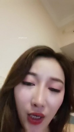 高颜值【欲火小妖】新人美女口活一流啪啪颜射自慰秀~~ 截图1