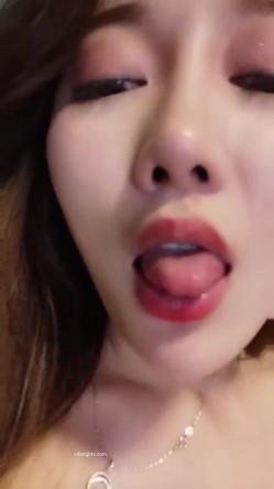 高颜值【欲火小妖】新人美女口活一流啪啪颜射自慰秀~~ 截图9