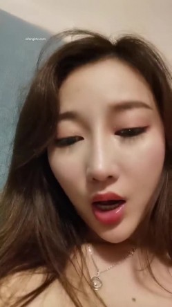 高颜值【欲火小妖】新人美女口活一流啪啪颜射自慰秀~~ 截图13