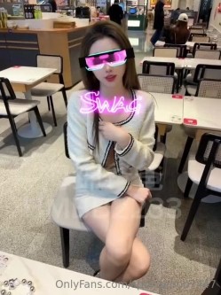 推特绝美颜值九头身丝袜高跟美腿名媛网黄主人的玩具「海绵宝宝」「小海绵」OF大尺度性爱私拍 截图6