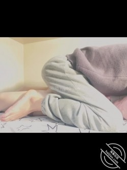 真实伦理 ️兄妹偷腥 疯狂兄妹  趁爸妈去外婆家和妹妹在家里疯狂做爱 白丝JK萌爆了 玲珑胴体反差淫叫 劲射口爆 截图4