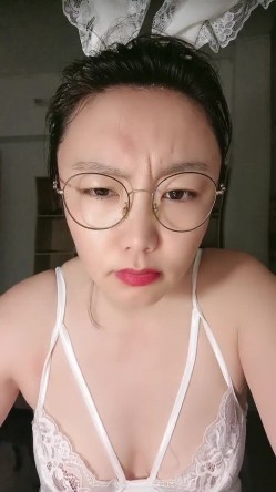 推荐，巨臀御姐，还是个老师，【御姐5】，高跟丝袜~道具爽到翻白眼，哪个男人扛得住这骚逼 截图5