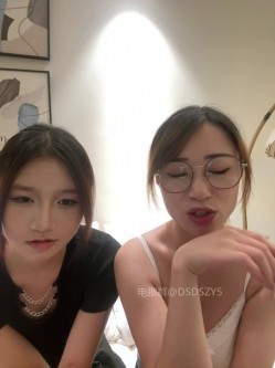 ️清纯主播【202509yoyo】表姐带着表妹下海直播、在线教口活、练习做爱姿势 截图12