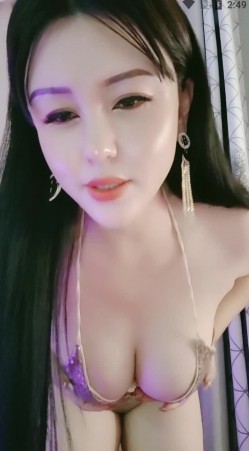 极品巨乳奶妈~完美露脸 ️胸大屁股打，纯天然的真奶子，撩骚手里干货多~爱了爱了 ️听得哥哥已走火喷射！！ 截图8