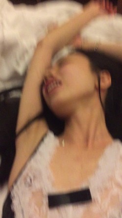极品良家大尺度视频流出合集 新买的丝袜制服 截图2