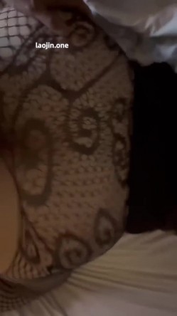 原创泡良大神博主【GGBond】付费福利性爱享乐记实录，小少妇的蜜桃臀真带劲，露脸，挺漂亮！ 截图4