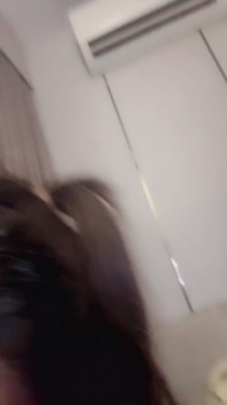 尤物推荐【美人儿】逆天女神 颜值身材吊打网红明星 美到窒息 绿播下海 全裸下厨 跳蛋自慰爽 截图9