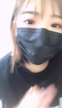 年龄不大 丰满小胖妹 大白奶子逼逼毛比较多 自摸诱惑 截图16